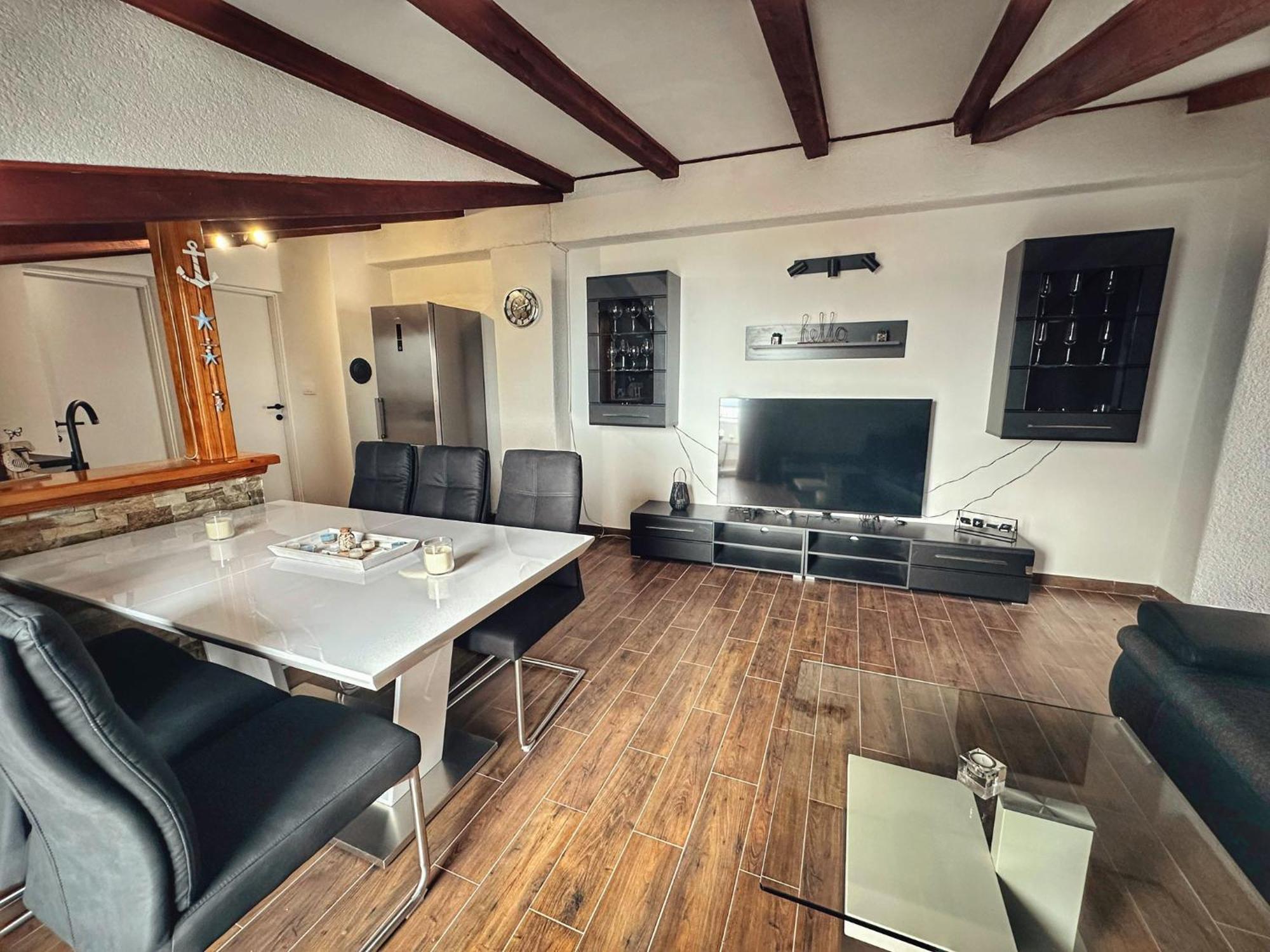 Knezevic Apartments 茨里克韦尼察 外观 照片
